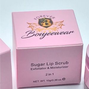 Sugar natural lightening 2 in 1 exfoliating vegan lip scrub and moisturizes